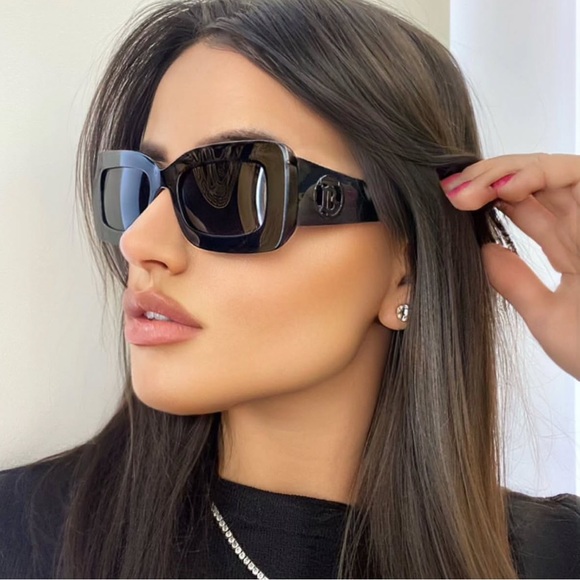 Burberry Accessories - Burberry Sunglasses, New 250